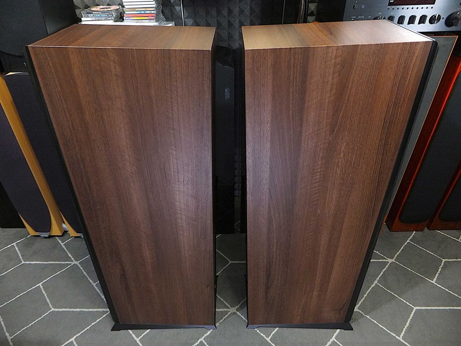 Potężne kolumny głośnikowe KLIPSCH RP-8000F