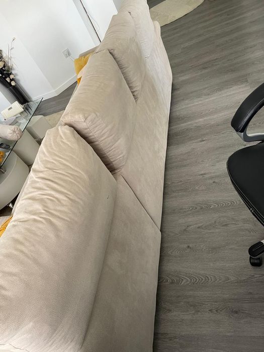 Sofá Chaise Longue Bege com Arrumação