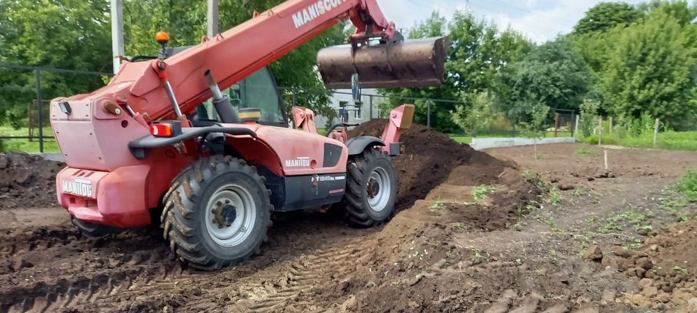 Маніту Березань Послуга Фронтальний телескопічний навантажувач Manitou