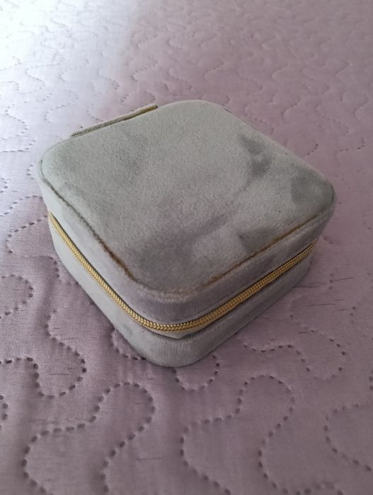 Guarda jóias  em veludo