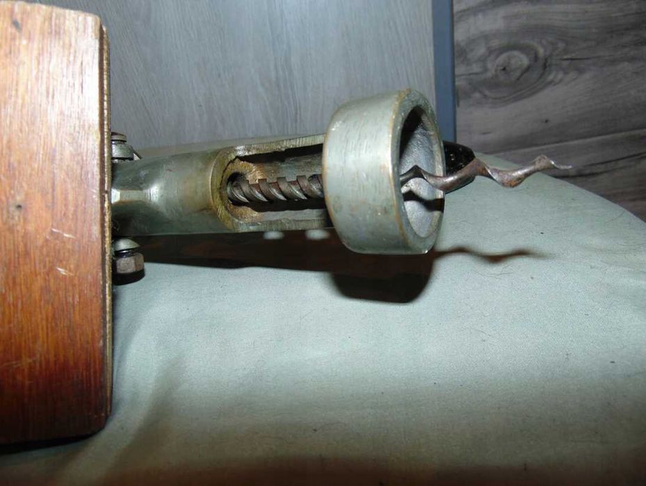 Art deco,korkociąg stołowy do butelek,lata 40-50