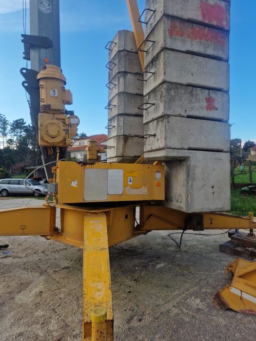 Grua automontante Potain HD 26