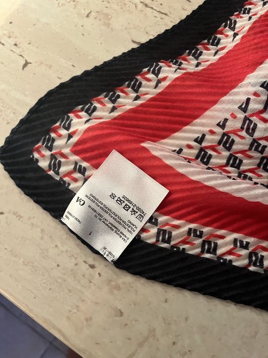 Apaszka plusowana C&A