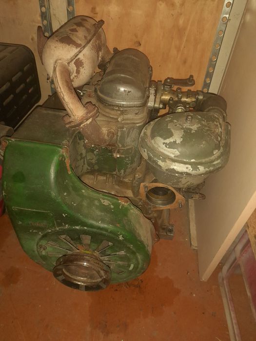 Двигун УД25 неробочий