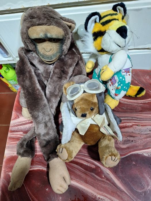 Varios peluches em muito bom estado e lavados