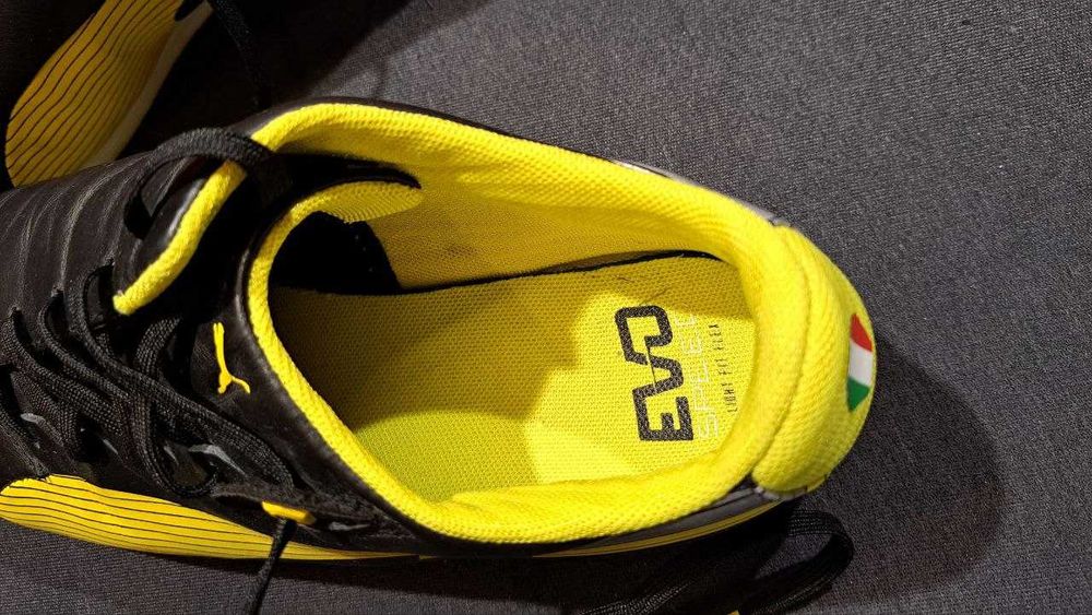 Кросівки Puma Ferrari - чоловічі - розмір 41-42