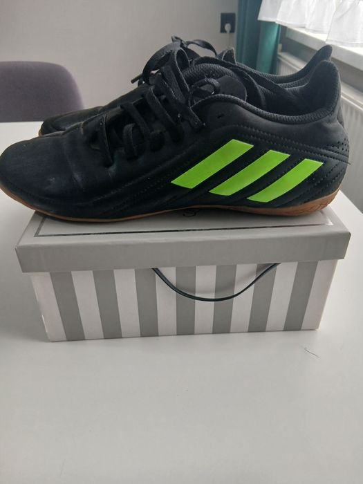 Halówki adidas stan bdb