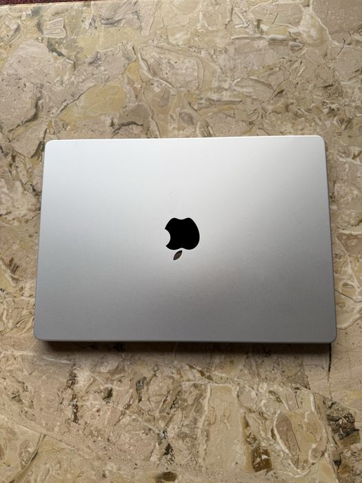 MacBook Pro 14” - M2 Pro 2023  / 16 GB RAM / 512 GB SSD