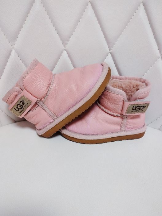 Дитячі зимові теплі чобітки 22 р, Ugg