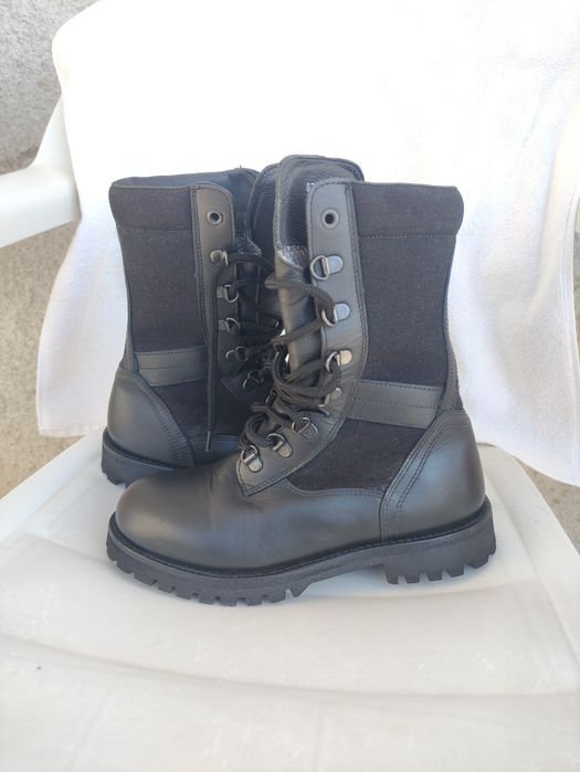 Bota militar - tamanho 36