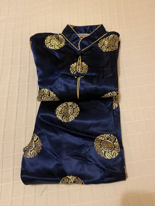 conjunto em seda azul e dourado para 8 anos