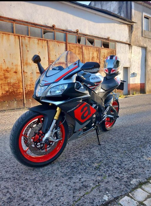 Vende -se Aprilia Rsv4