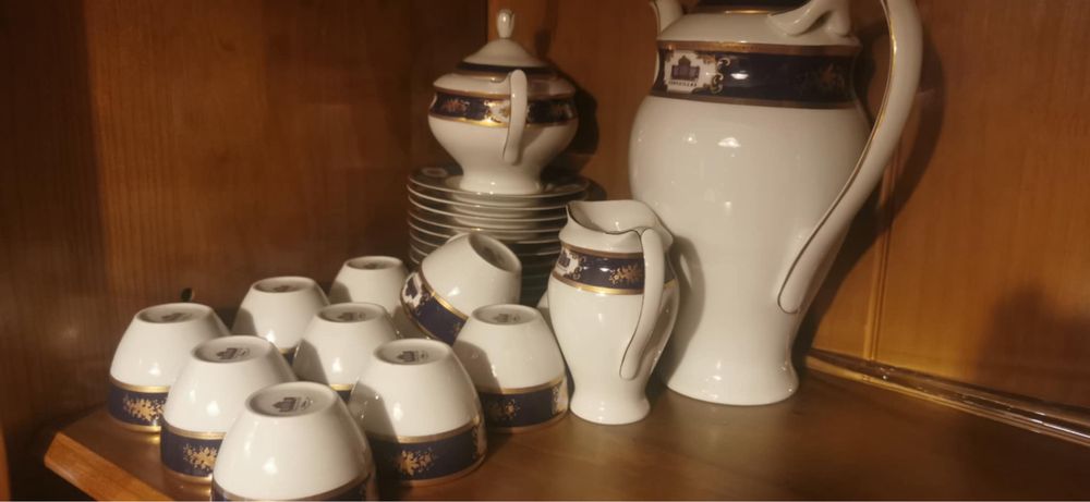 Servico de mesa em porcelana fina “Versailles”