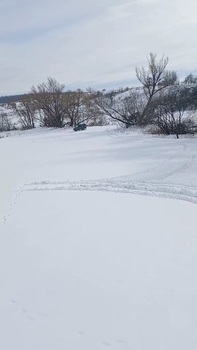 Продаж Автомобія