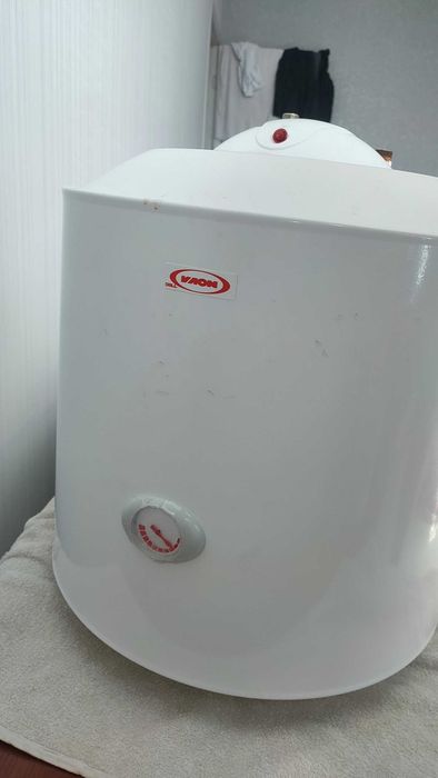 Бойлер Водонагрівач Водонагреватель