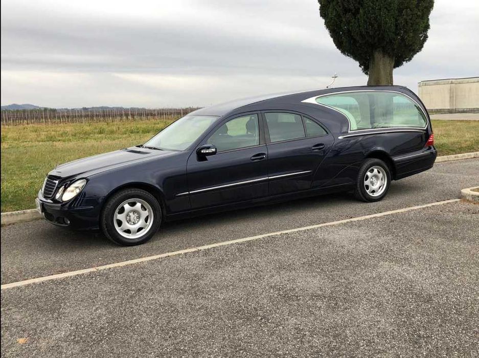 Катафалк Mercedes Benz W 211