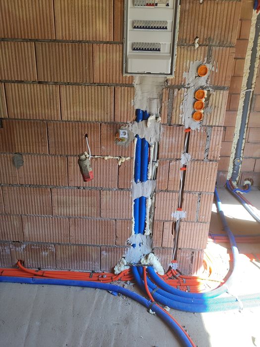 Elektryk- Usługi elektryczne