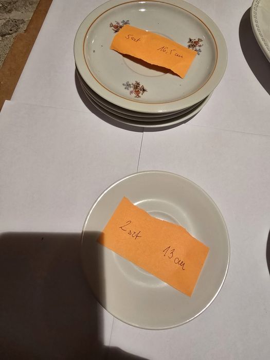 Talerze i talerzyki szklane i porcelanowe