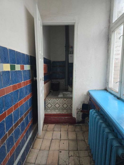 Продаж кімнати в гуртожитку в районі ринку Благодать.
