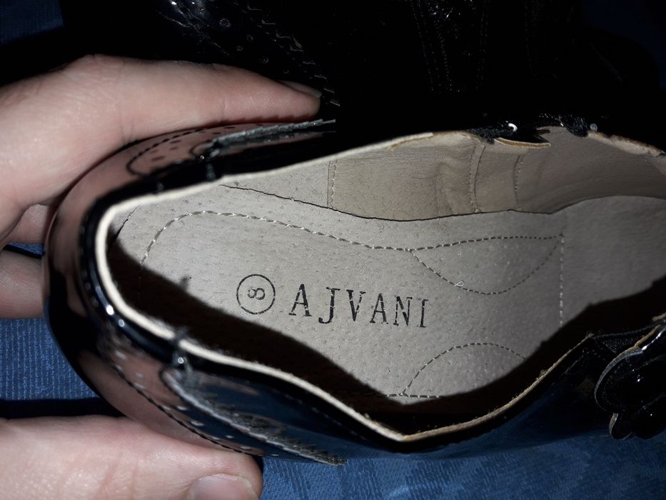 Туфли лаковые на каблуке 42 Agvani