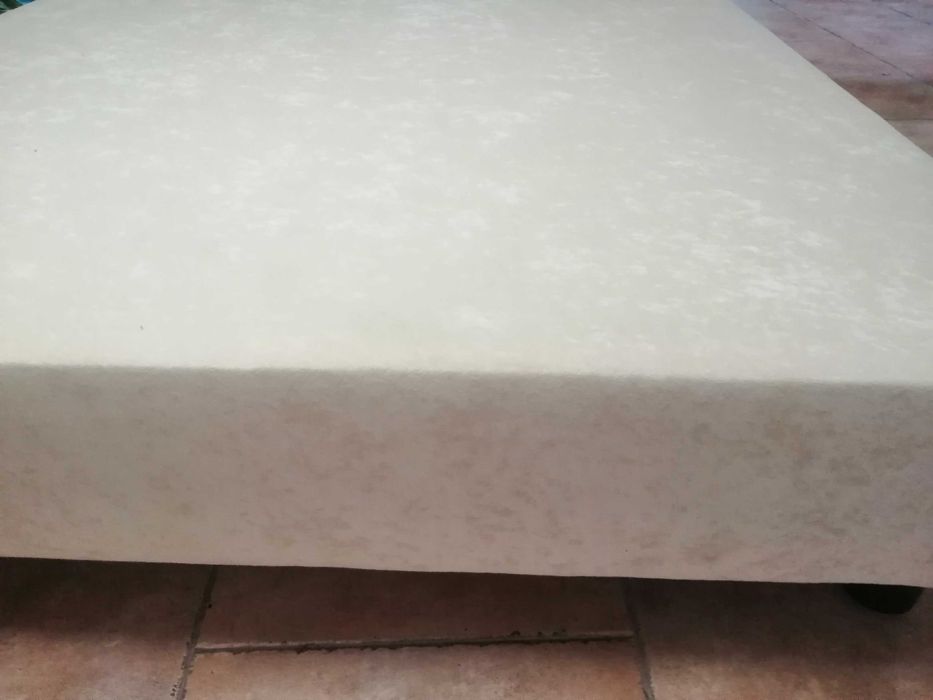 sommier em veludo comprimento 1,90m