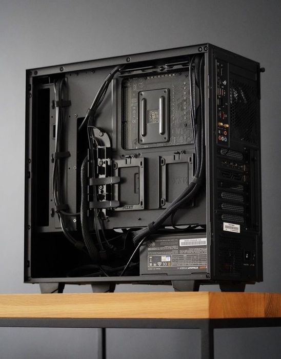 Komputer stacjonarny AMD Ryzen 9 3900X, chłodzenie wodne, RTX 2060X