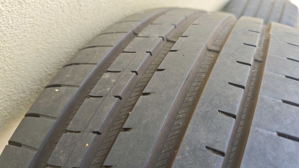 Jantes Volvo com pneus