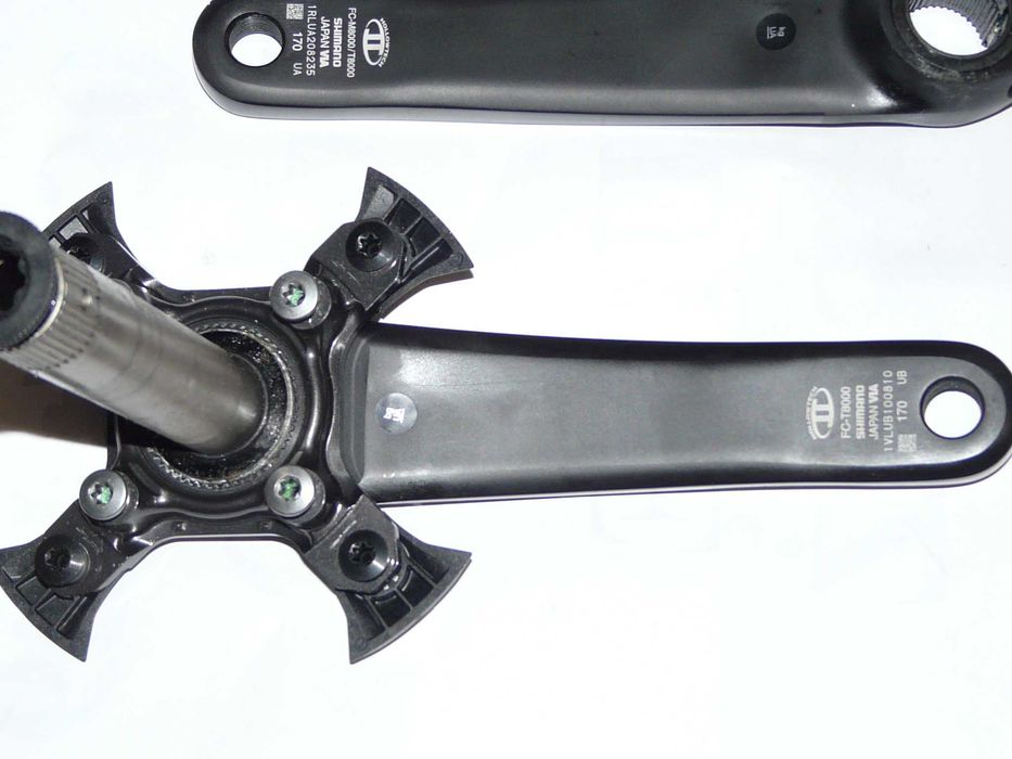 Nowa Korba Shimano  XT  FC-T8000+ śruby