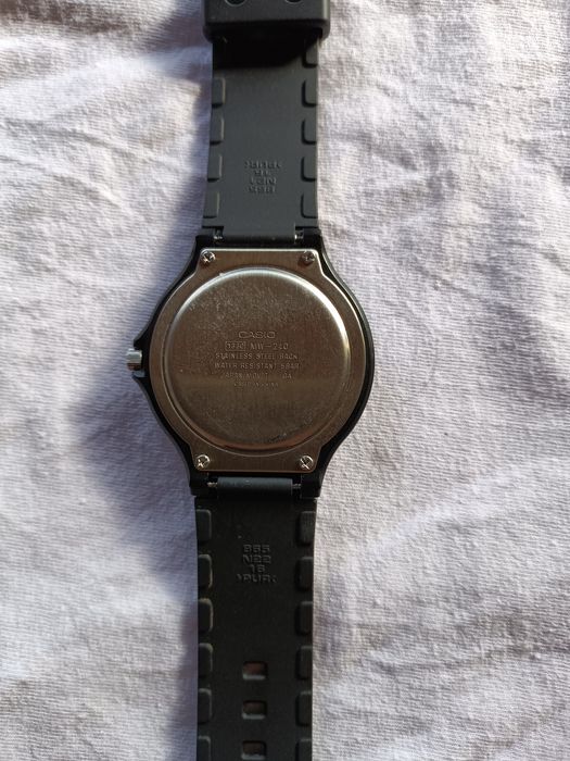 Relógio Casio MW-240