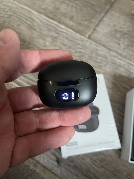 Бездротові навушники TWS