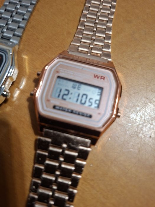 Zegarki witange retro styl