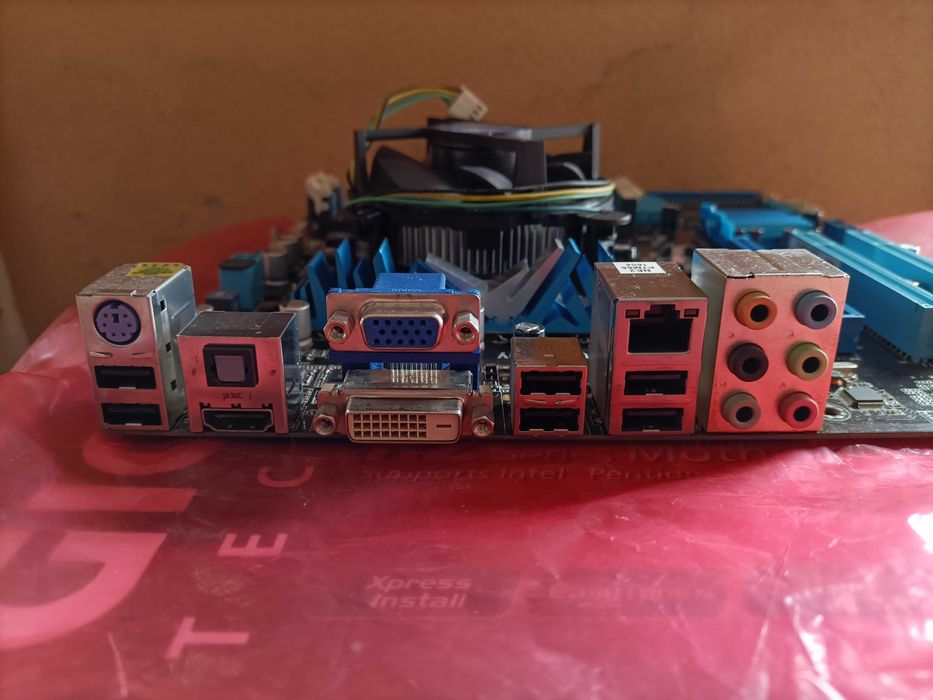 Motherboard ASUS P7H55-M PRO + CPU Intel i5-650 + 4GB RAM