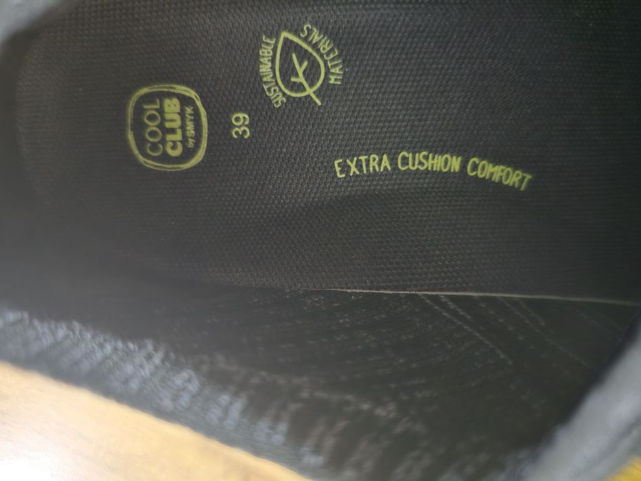 Sprzedam buty chłopięce 39 rozmiar