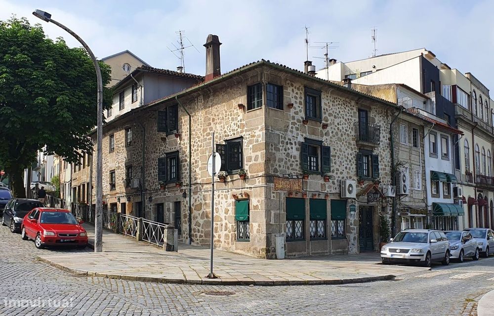 Imóvel comercial em edifício histórico em Braga