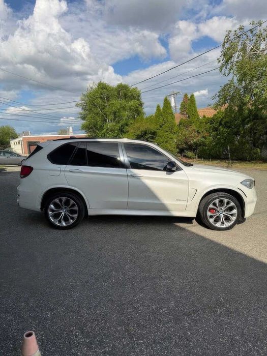 BMW X5 Xdrive35D      2014