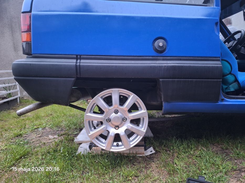 Alufelgi fiat 14 cali z nowymi oponami, wywazone.