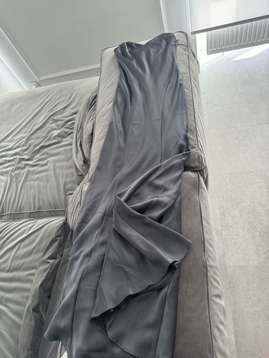 Сатинова сіра довга сукня zara xs