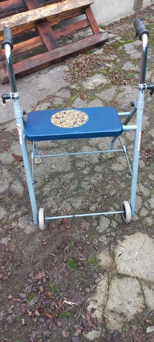 Ходунки інвалідні