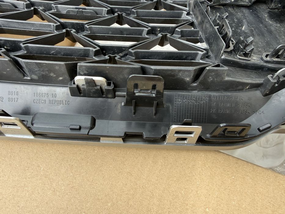 Grill BMW X2 U10 rocznik 2024