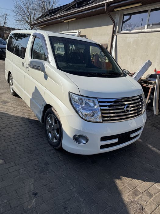 Nissan  elgrand 3.5 v6
