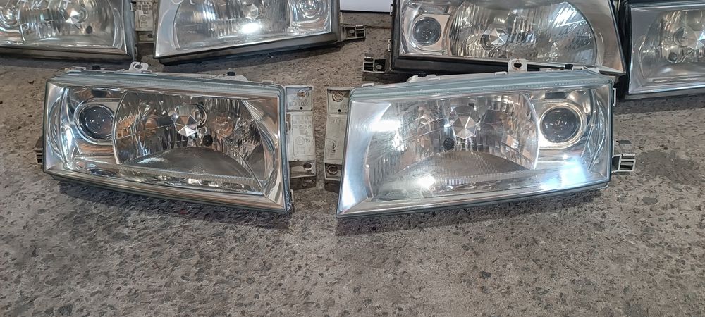 Авторозборка,фари передні,рефлектори,лінзи,Шкода Октавія тур рестаіл.