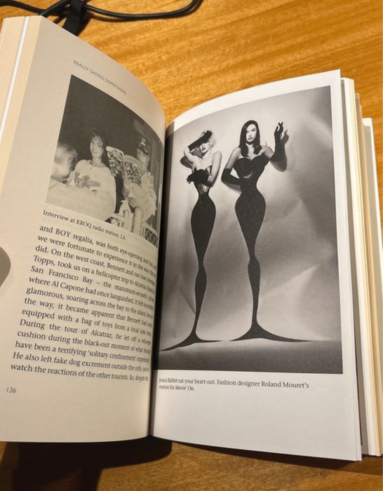 Livro “Bananarama Really Saying Something”