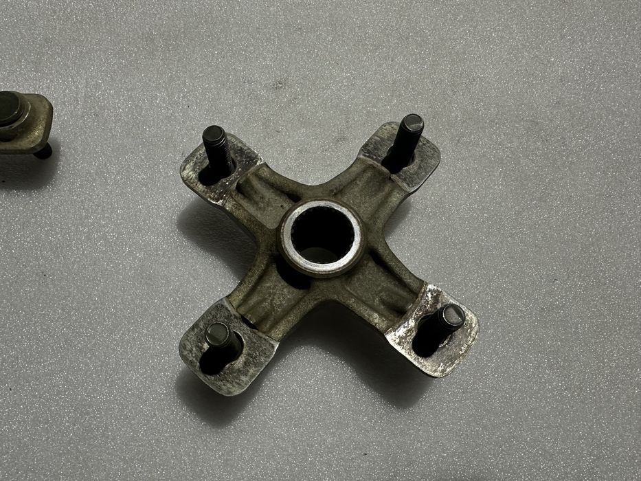 Piasta koła tylnego 2 szt. Komplet Yamaha YFZ450 quad 04-08