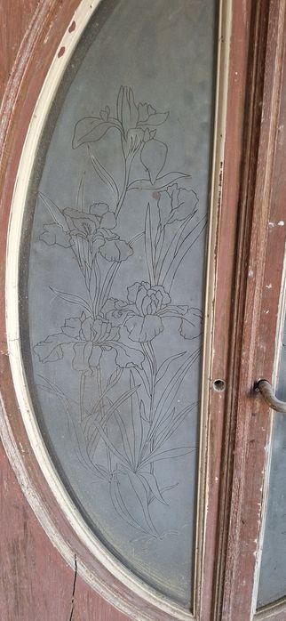 Porta de 2 folhas em Madeira , vidros trabalhados