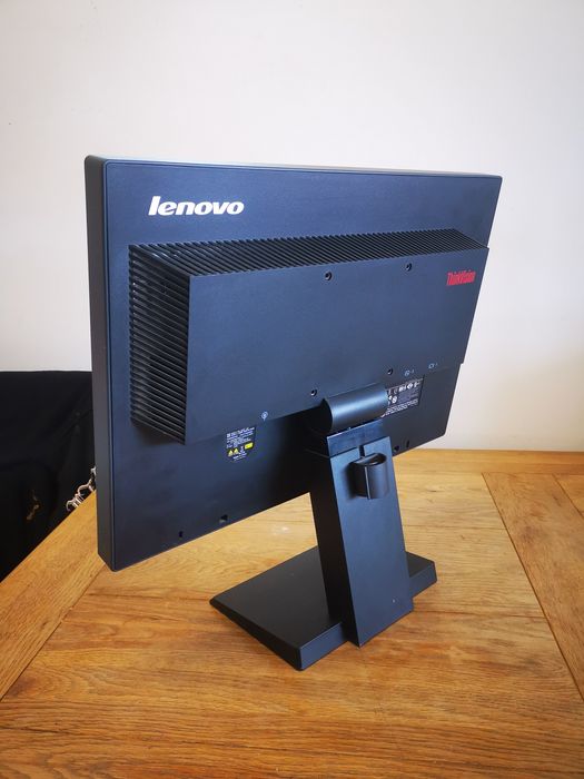 Monitor lenovo thinkvision L1951pw0