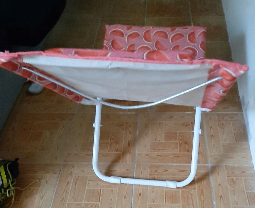 1 espreguicadeira e 1 cadeira novas marca Kasa