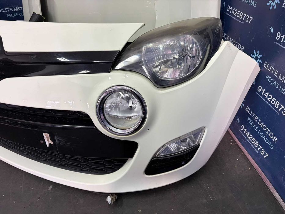 Frente completa usada RENAULT TWINGO II 2 facelift capot parachoques oticas guardalamas radiador
