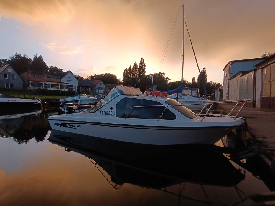 Motorówka, Łódź + Silnik DF70