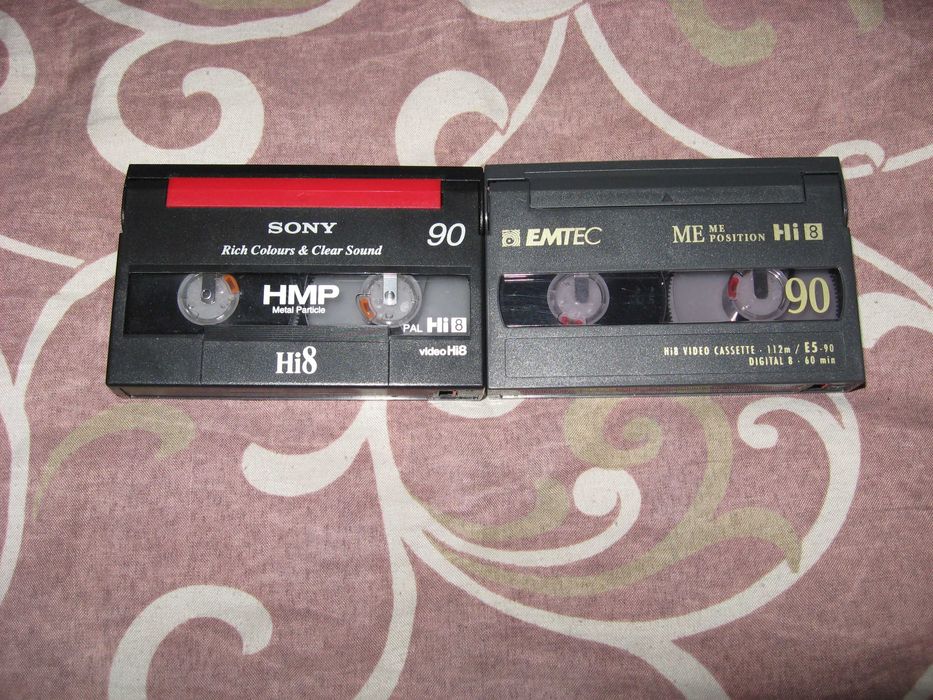 Видеокассеты на камеру б\у