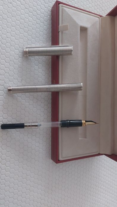 Caneta prata S. T. Dupont